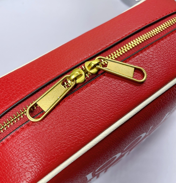 激安グッチバッグコピー着用イメージ